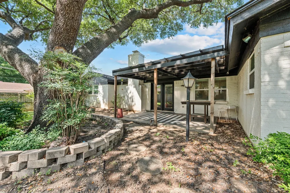 1760 Northridge Drive Hurst, TX 76054