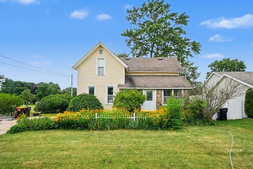4071 Ivanrest Avenue SW Grandville, MI 49418