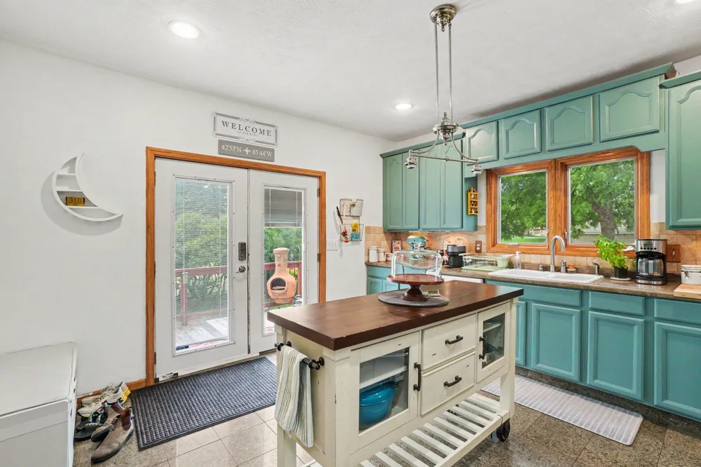 4071 Ivanrest Avenue SW Grandville, MI 49418