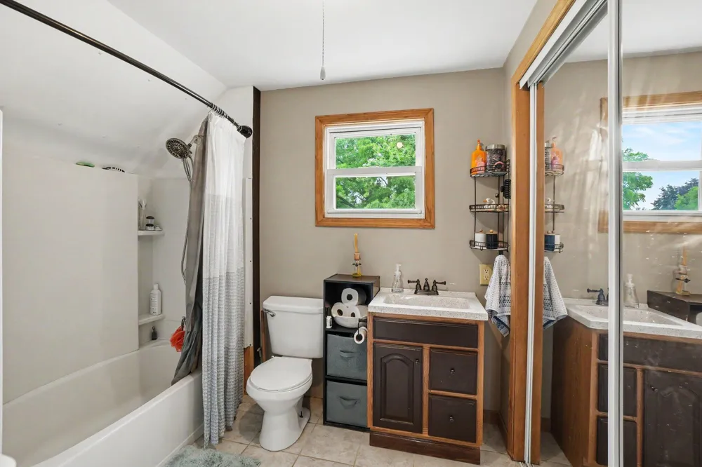 4071 Ivanrest Avenue SW Grandville, MI 49418