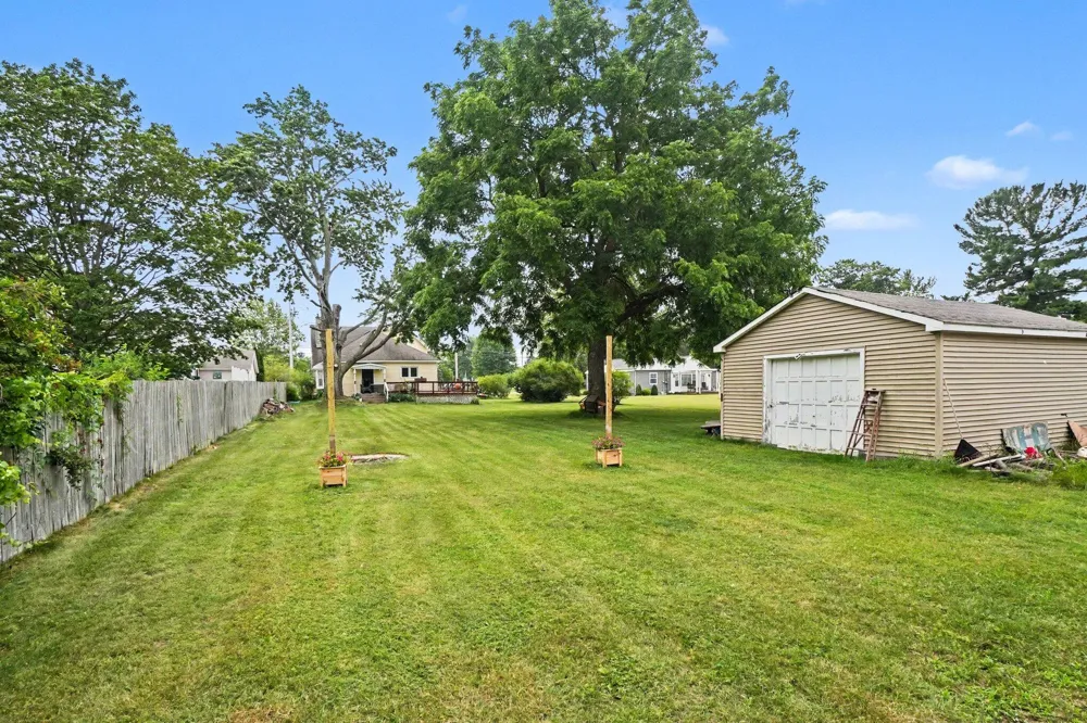 4071 Ivanrest Avenue SW Grandville, MI 49418