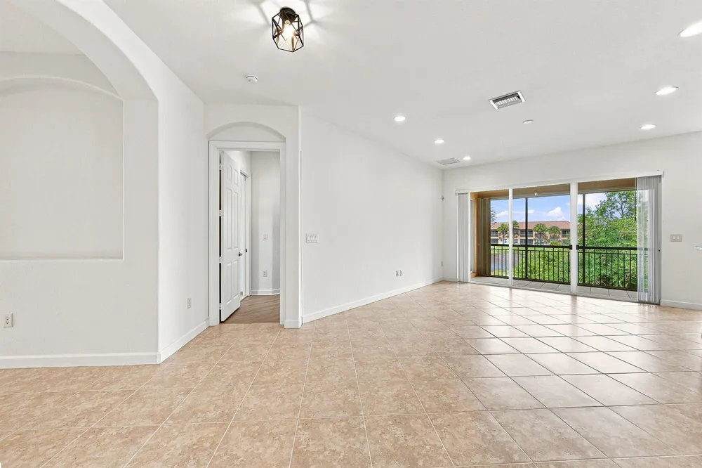 8288 NW 128th Lane #38-F Parkland, FL 33076