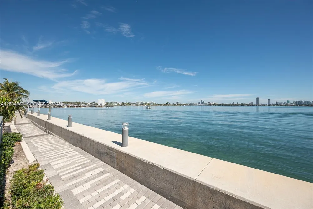 7501 E Treasure Dr #7H North Bay Village, FL 33141