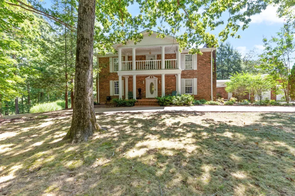 7422 Indian Creek Rd Mc Ewen, TN 37101