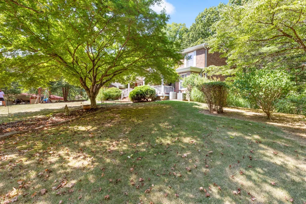 7422 Indian Creek Rd Mc Ewen, TN 37101