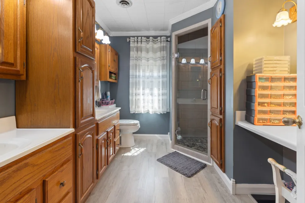 7422 Indian Creek Rd Mc Ewen, TN 37101