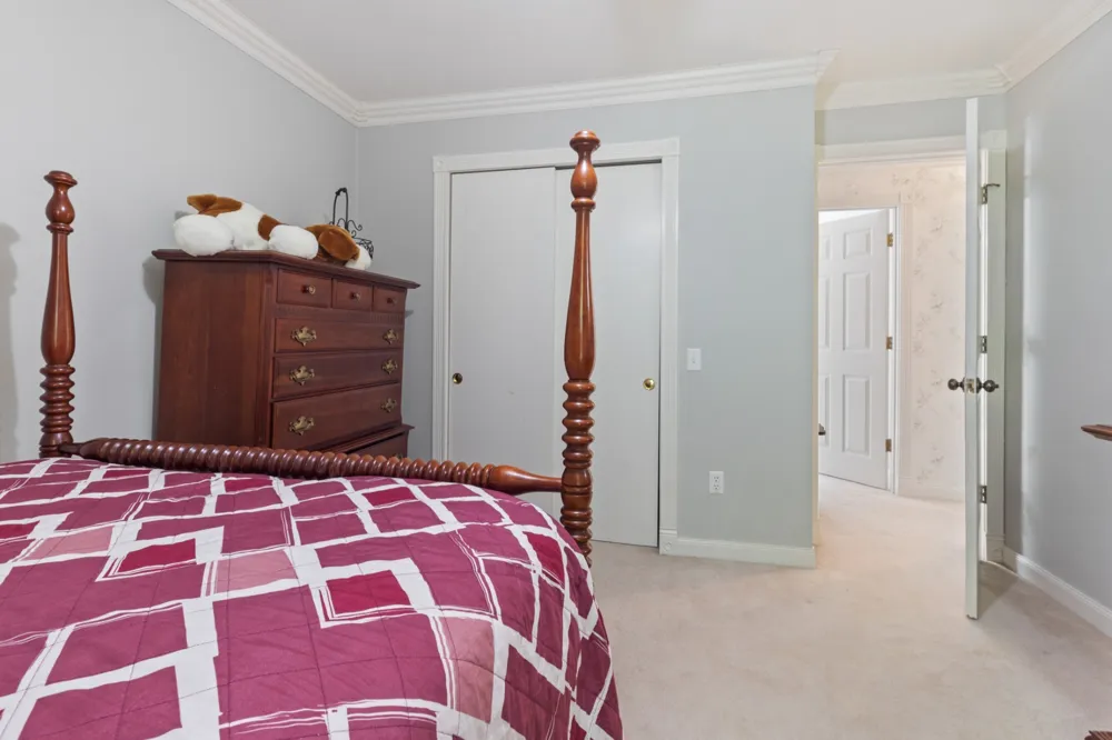 7422 Indian Creek Rd Mc Ewen, TN 37101