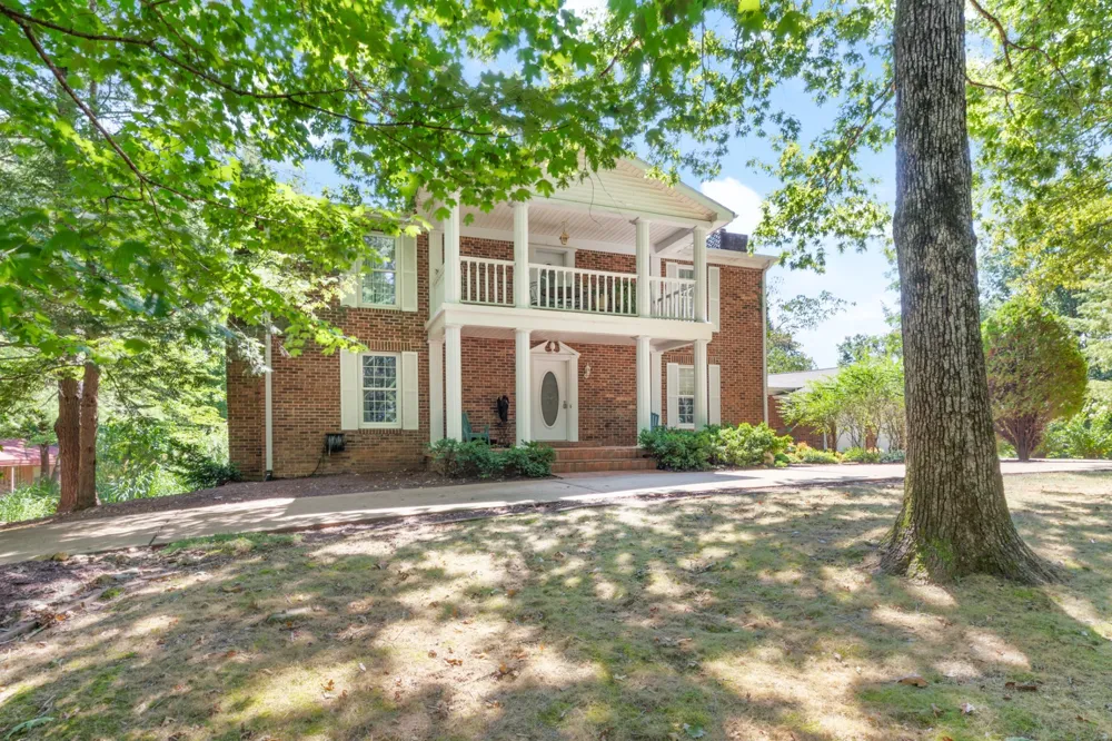 7422 Indian Creek Rd Mc Ewen, TN 37101