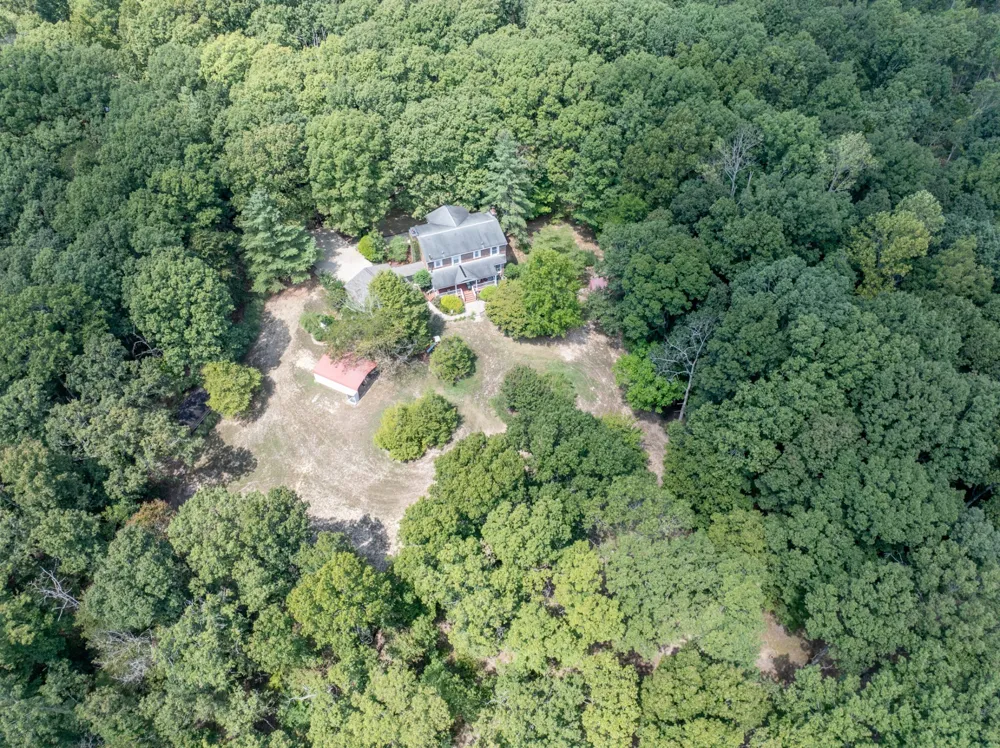 7422 Indian Creek Rd Mc Ewen, TN 37101