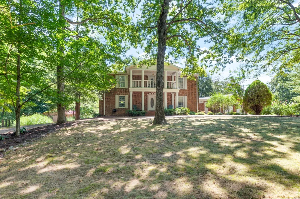 7422 Indian Creek Rd Mc Ewen, TN 37101