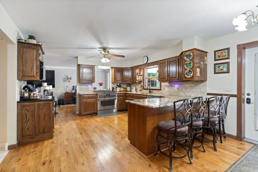 7422 Indian Creek Rd Mc Ewen, TN 37101