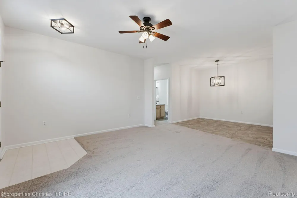 730 Amberly Drive Waterford Charter Township, MI 48328