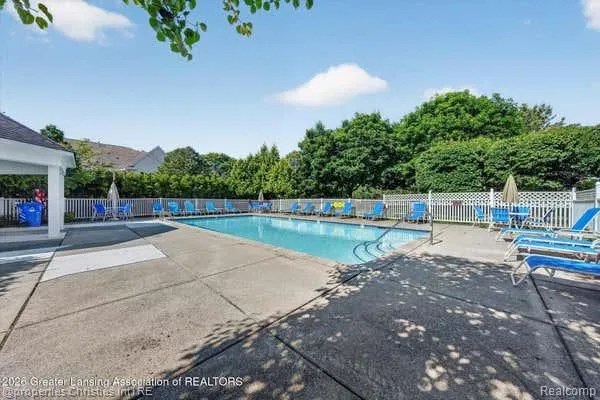 730 Amberly Drive Waterford Charter Township, MI 48328