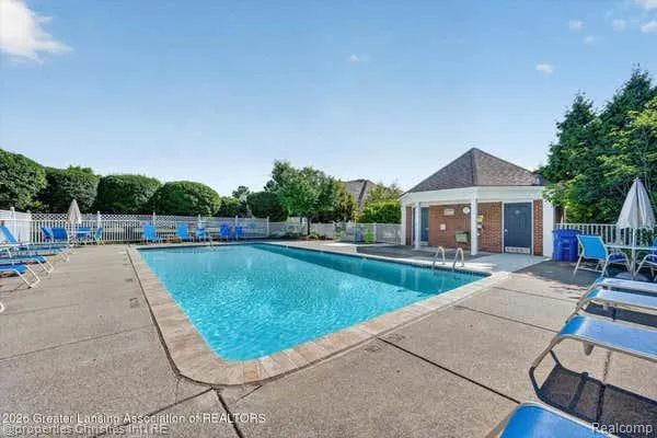 730 Amberly Drive Waterford Charter Township, MI 48328