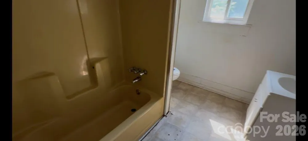 614 Saluda Road Chester, SC 29706