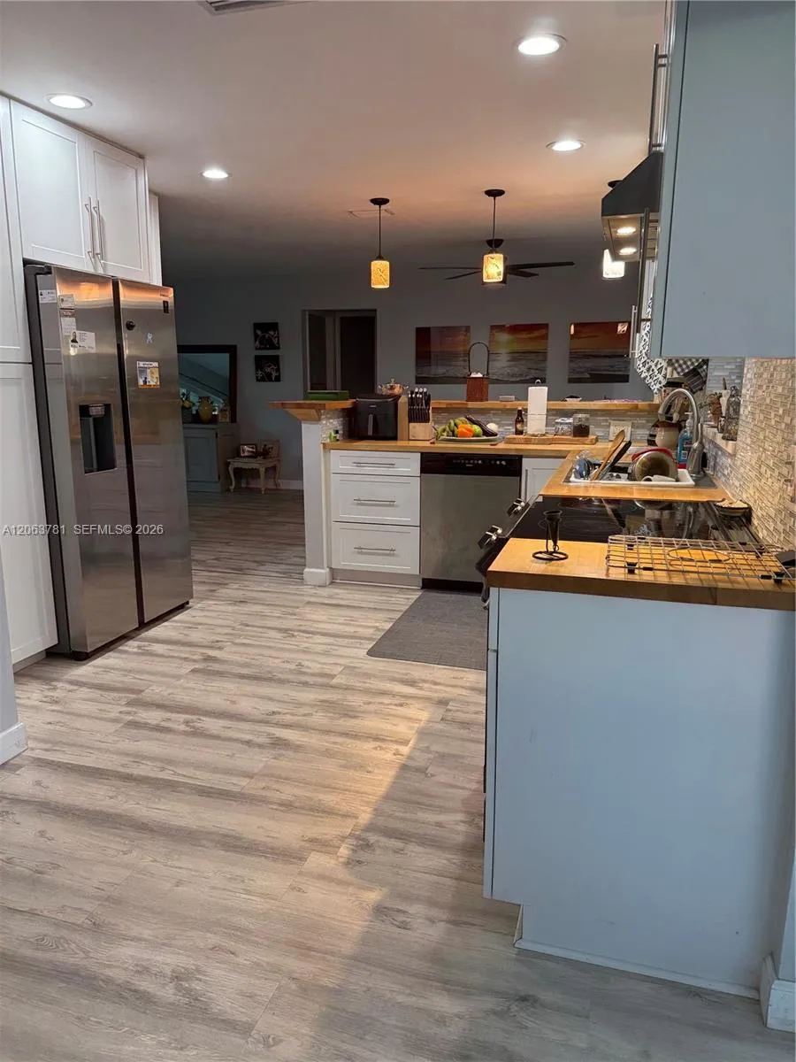 3600 NW 113th Ave Sunrise, FL 33323