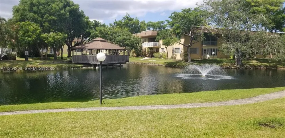 5170 SW 40TH AVENUE #8E Dania Beach, FL 33314