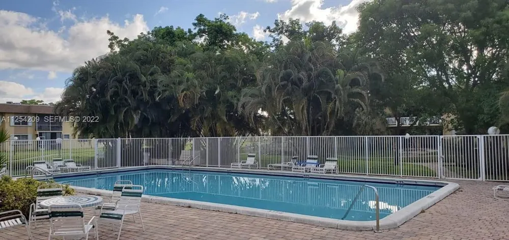 5170 SW 40TH AVENUE #8E Dania Beach, FL 33314