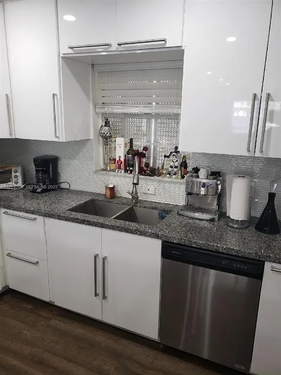 5170 SW 40TH AVENUE #8E Dania Beach, FL 33314