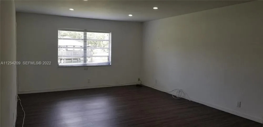 5170 SW 40TH AVENUE #8E Dania Beach, FL 33314