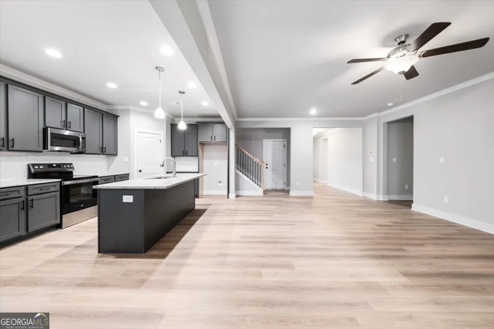 202 Railroad ST Gray, GA 31032