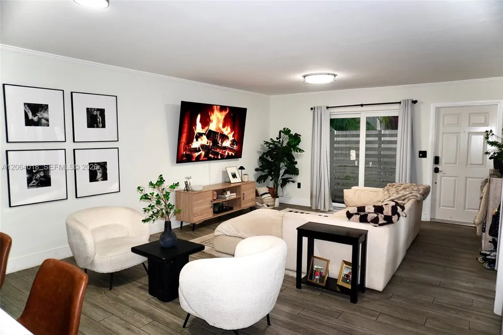 541 NW 98th Ave Plantation, FL 33324