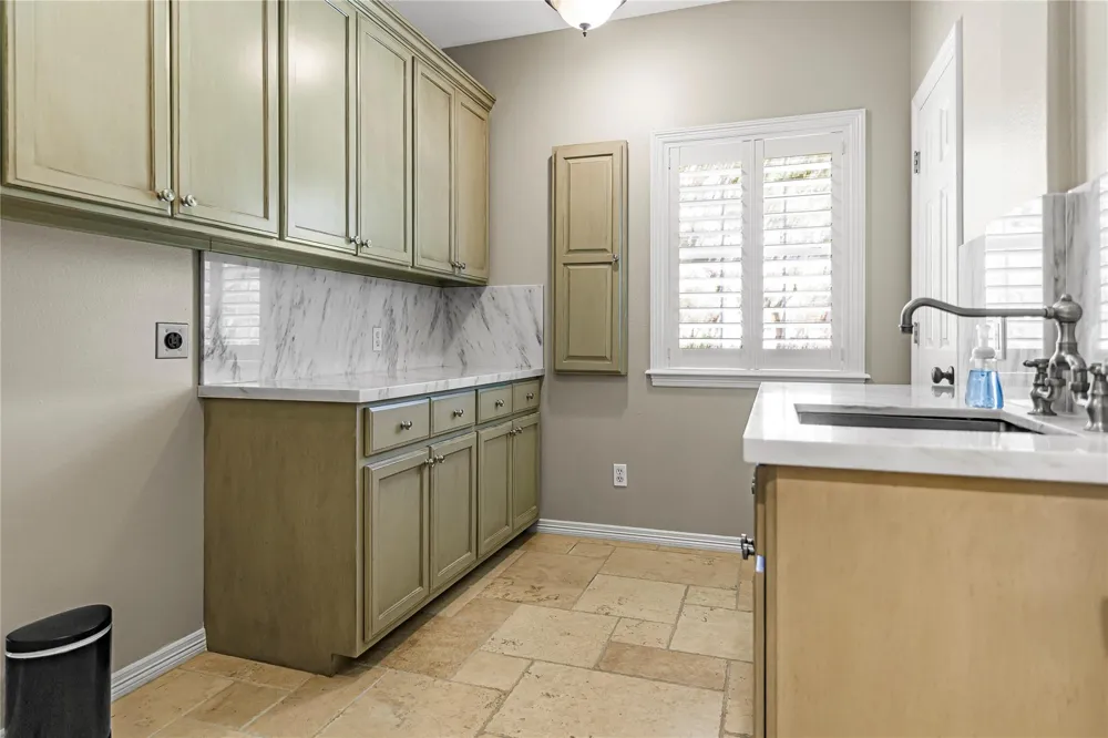 313 Treasure Oaks Road Inez, TX 77968