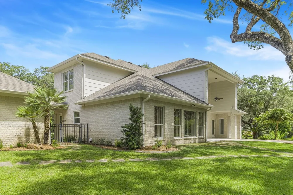 313 Treasure Oaks Road Inez, TX 77968