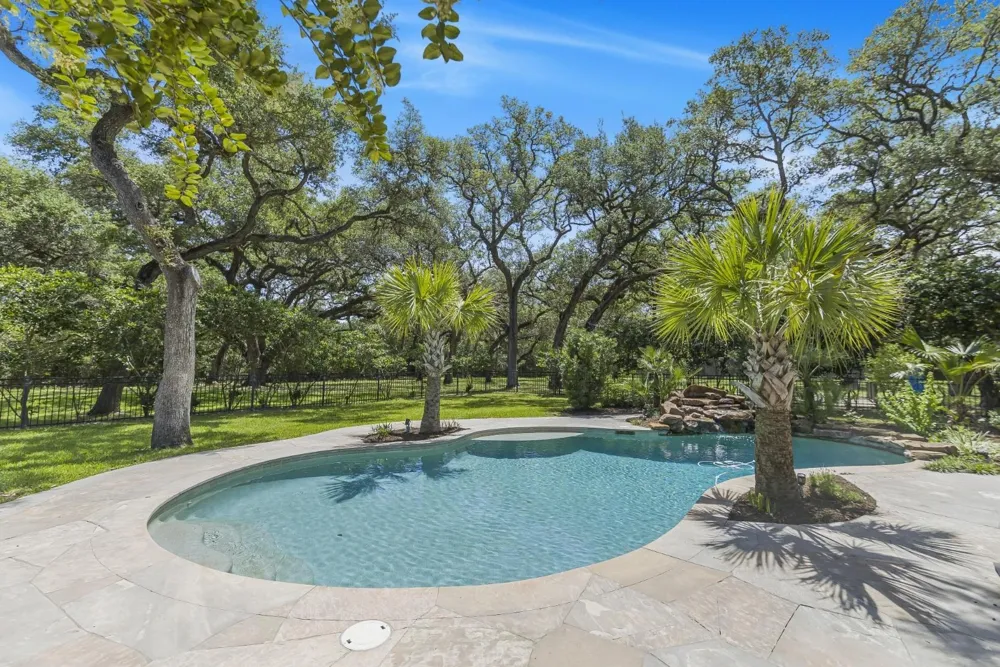 313 Treasure Oaks Road Inez, TX 77968