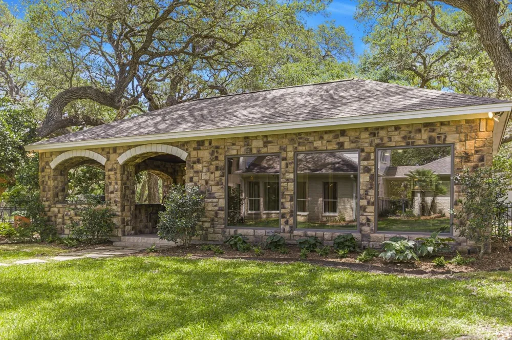 313 Treasure Oaks Road Inez, TX 77968