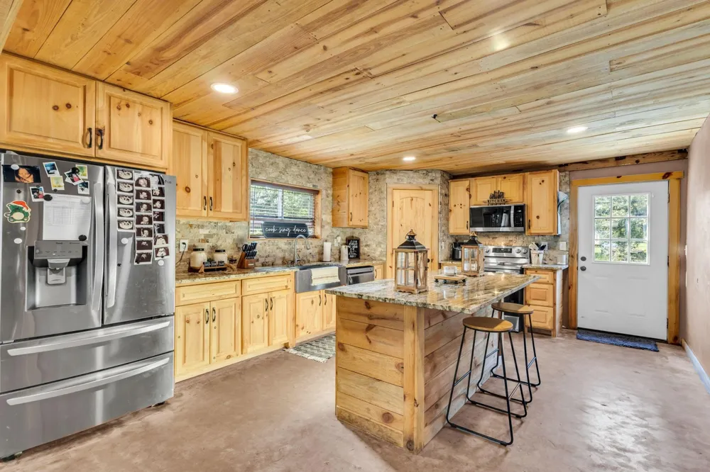 8682 Cedar Drive Lumberton, TX 77657
