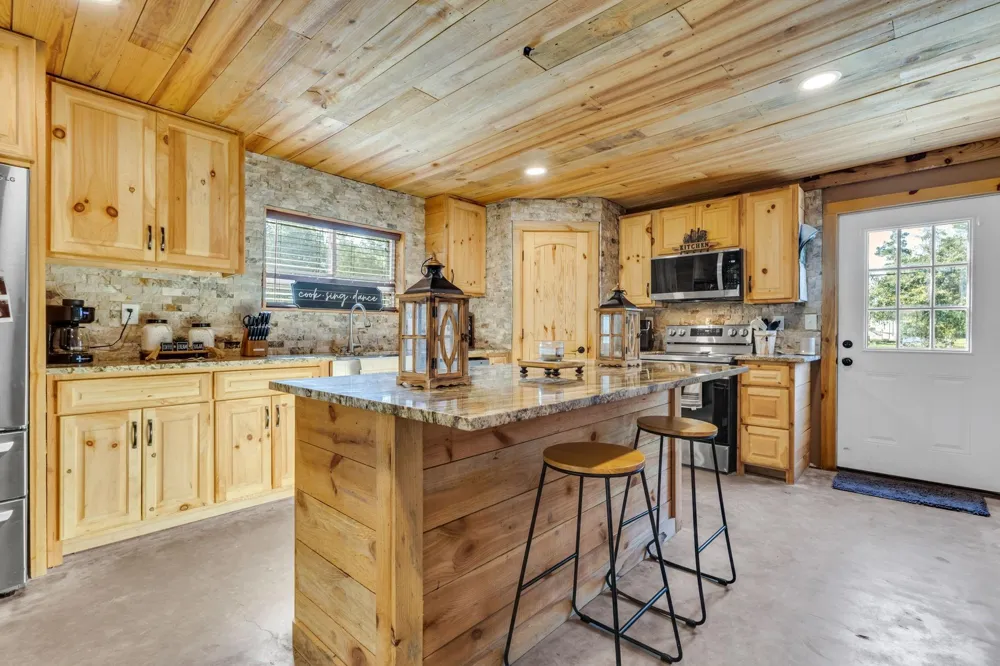 8682 Cedar Drive Lumberton, TX 77657
