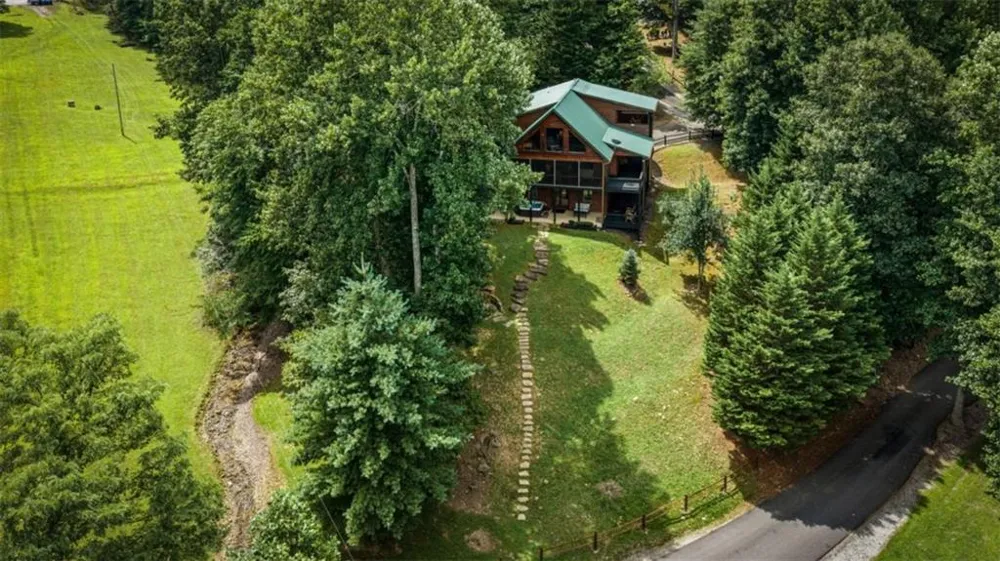 1571 W Campbell Camp Road W Blue Ridge, GA 30513