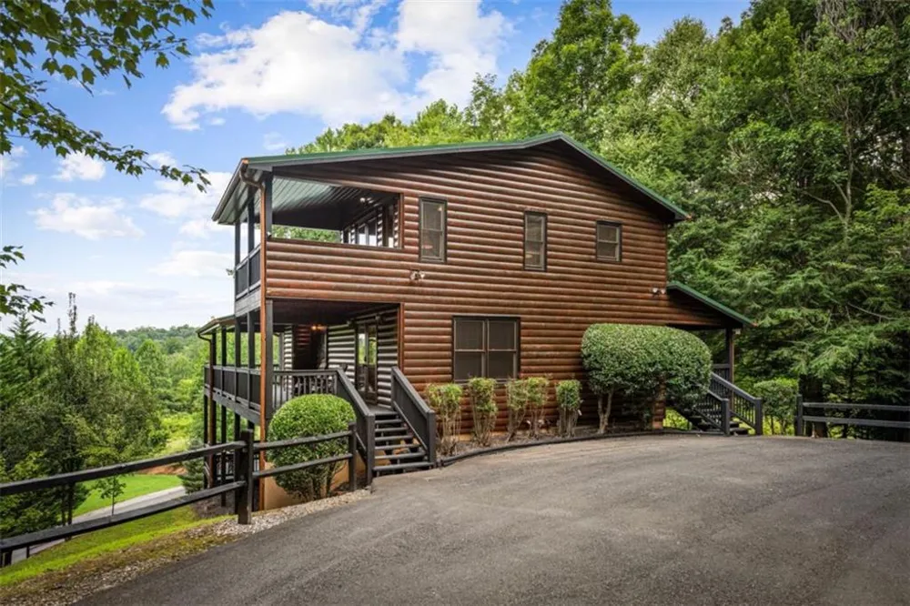 1571 W Campbell Camp Road W Blue Ridge, GA 30513