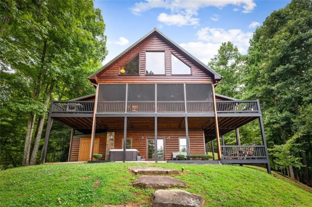 1571 W Campbell Camp Road W Blue Ridge, GA 30513