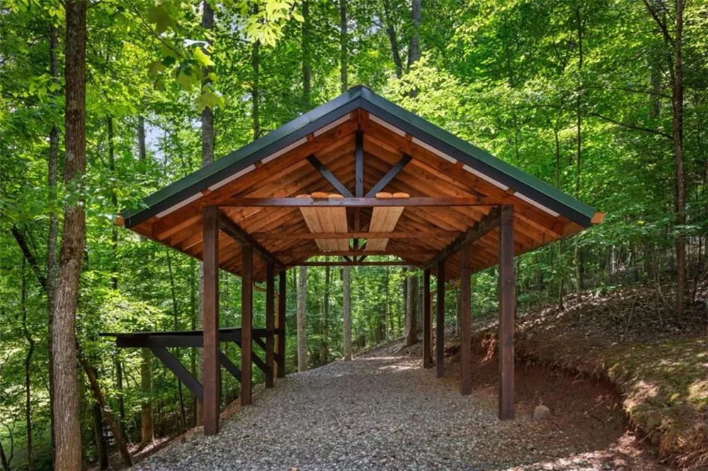 1571 W Campbell Camp Road W Blue Ridge, GA 30513