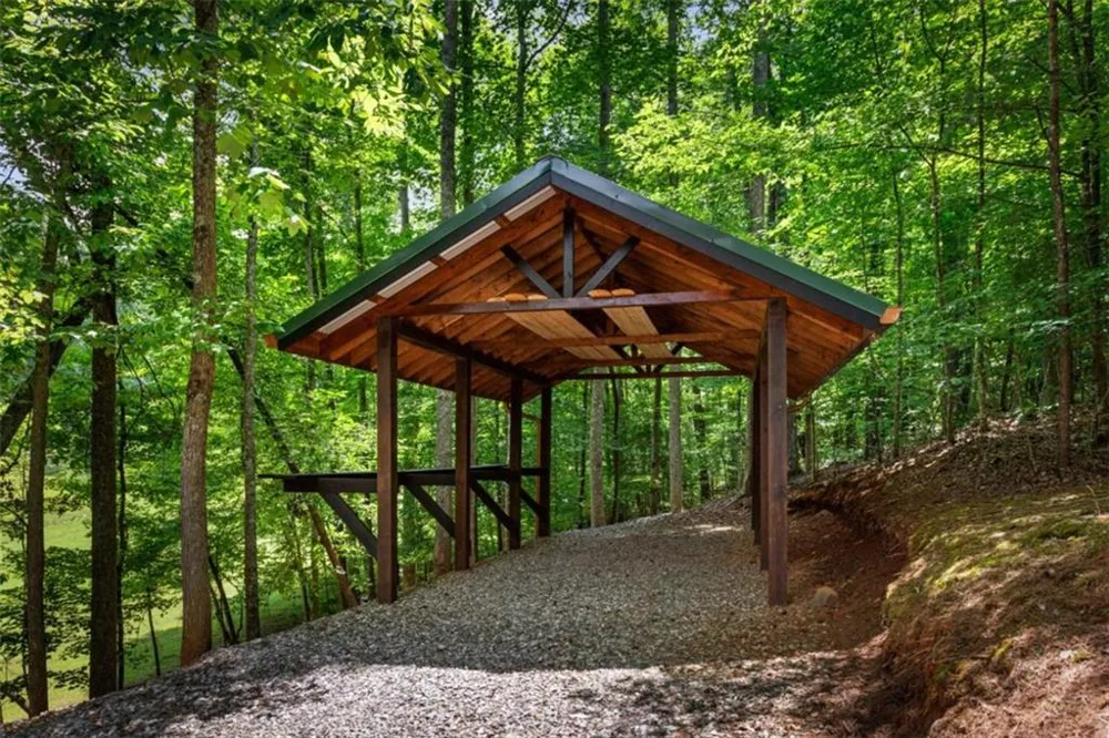 1571 W Campbell Camp Road W Blue Ridge, GA 30513