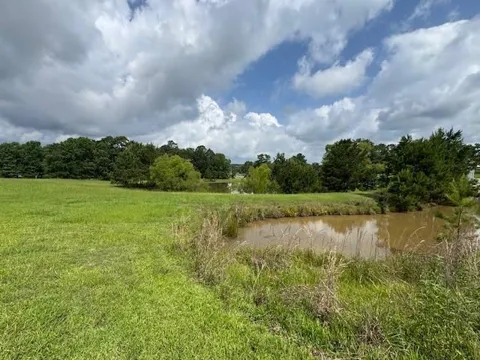37 Silver Lakes Drive
