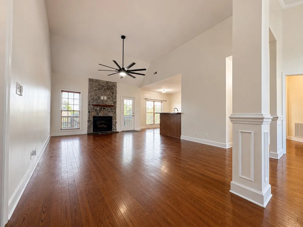 3663 Prestwicke Pl Adams, TN 37010