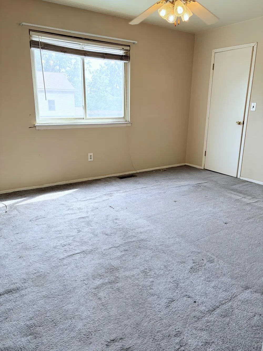 15598 Dupage Boulevard Taylor City, MI 48180