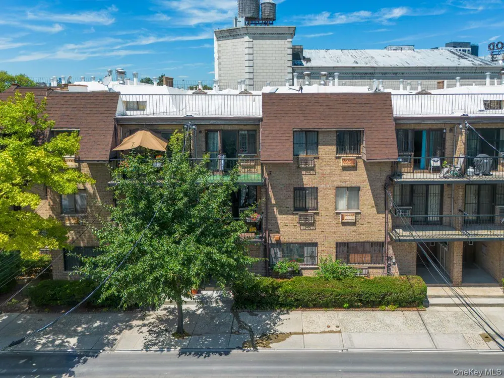 8719 57th Road #77 Elmhurst, NY 11373