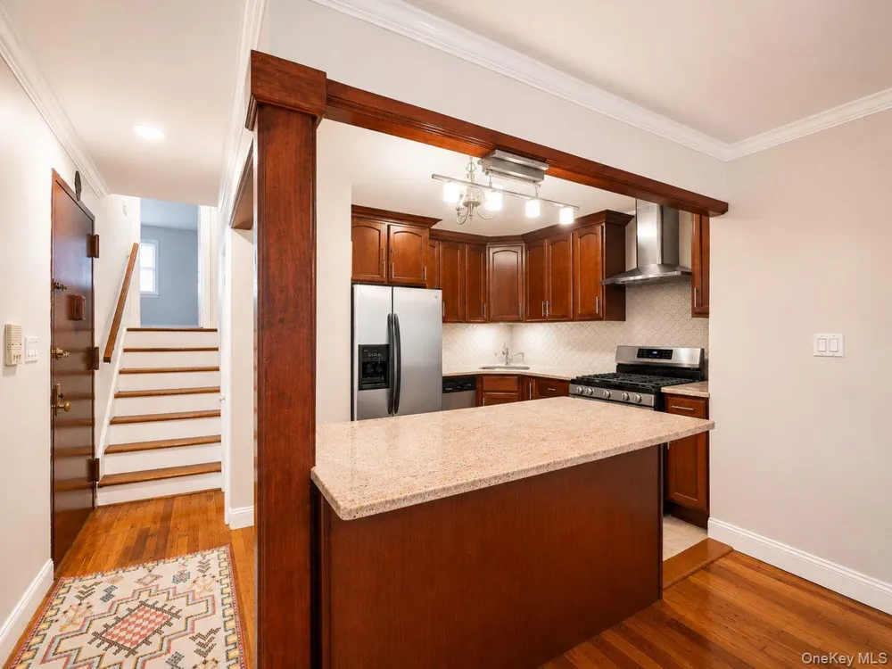 8719 57th Road #77 Elmhurst, NY 11373