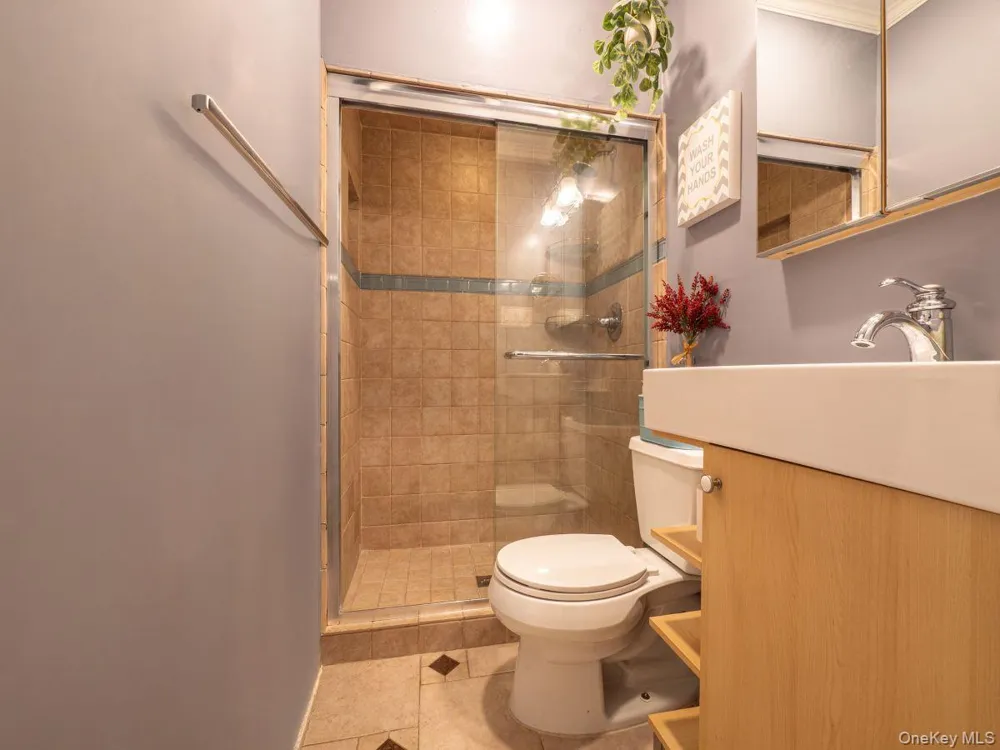 8719 57th Road #77 Elmhurst, NY 11373