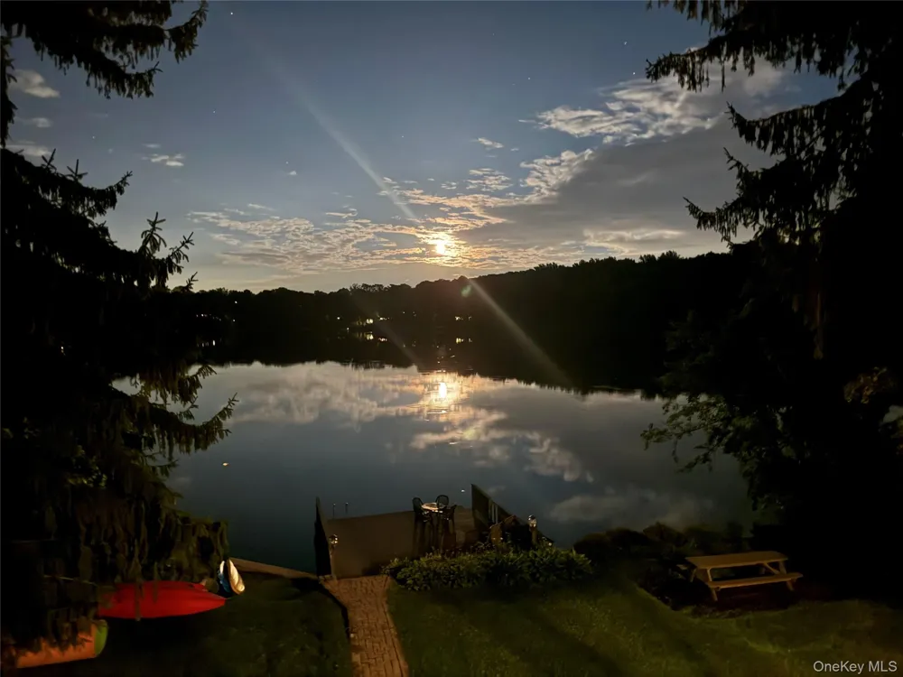 11 Lakeside Road Mahopac, NY 10541
