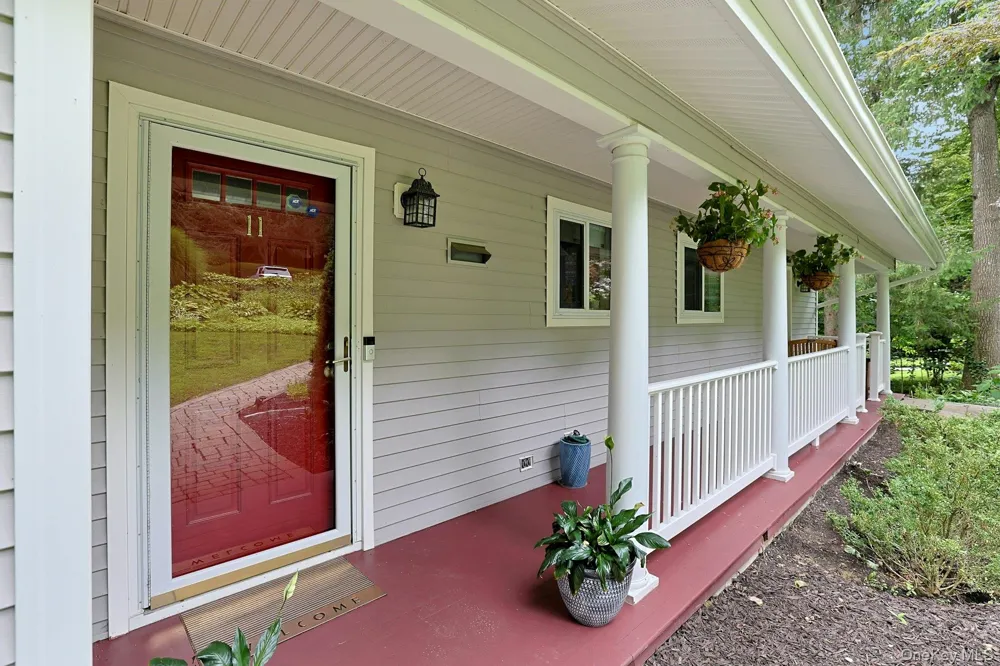 11 Lakeside Road Mahopac, NY 10541