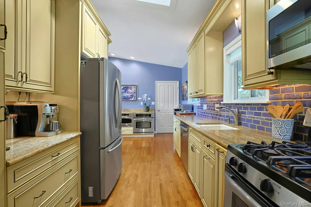 11 Lakeside Road Mahopac, NY 10541