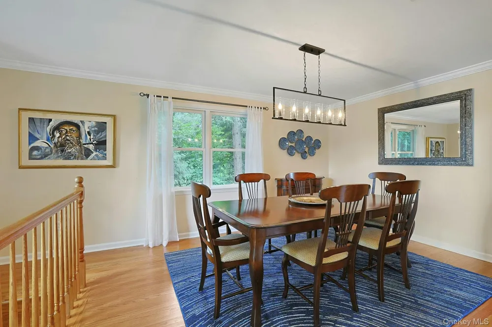 11 Lakeside Road Mahopac, NY 10541
