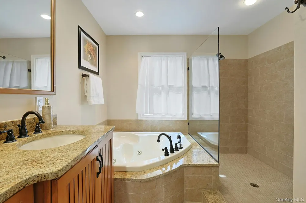 11 Lakeside Road Mahopac, NY 10541