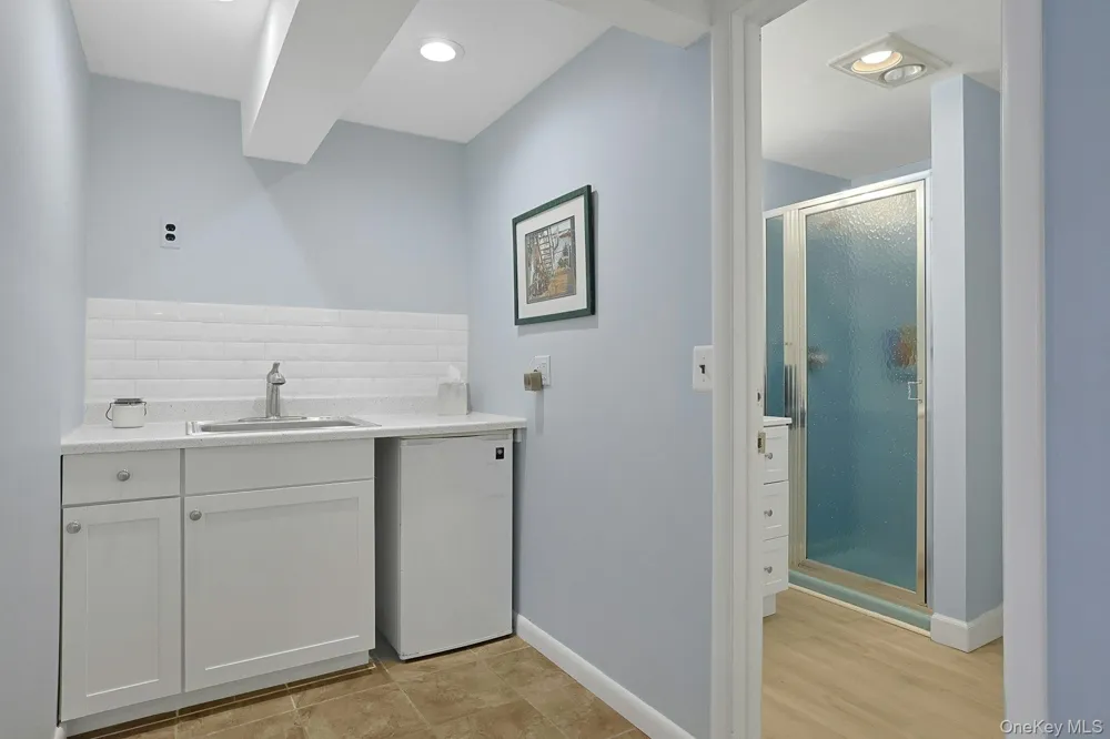 11 Lakeside Road Mahopac, NY 10541