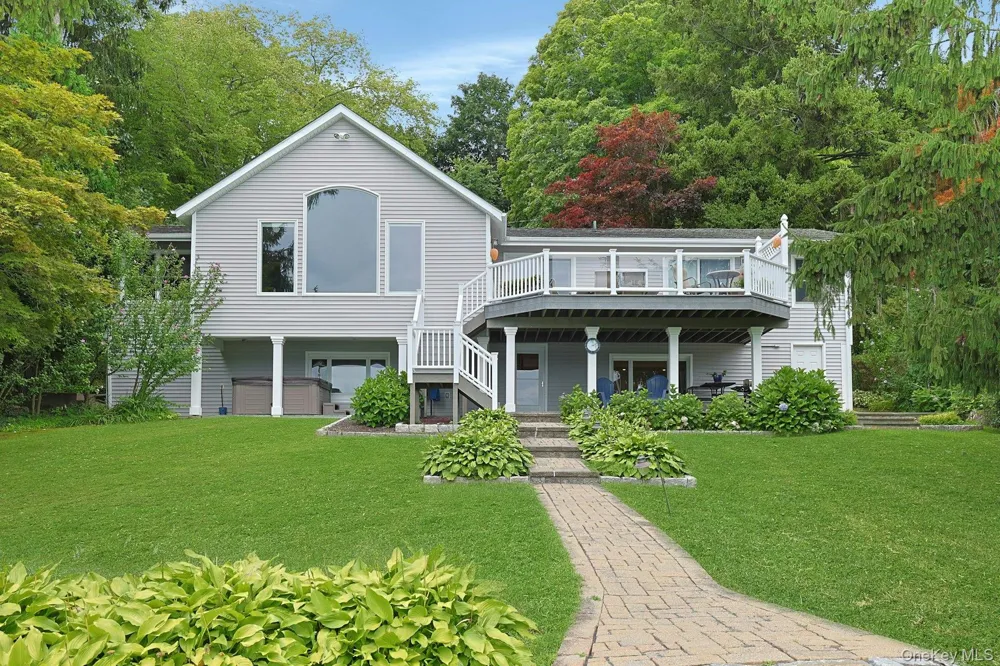 11 Lakeside Road Mahopac, NY 10541